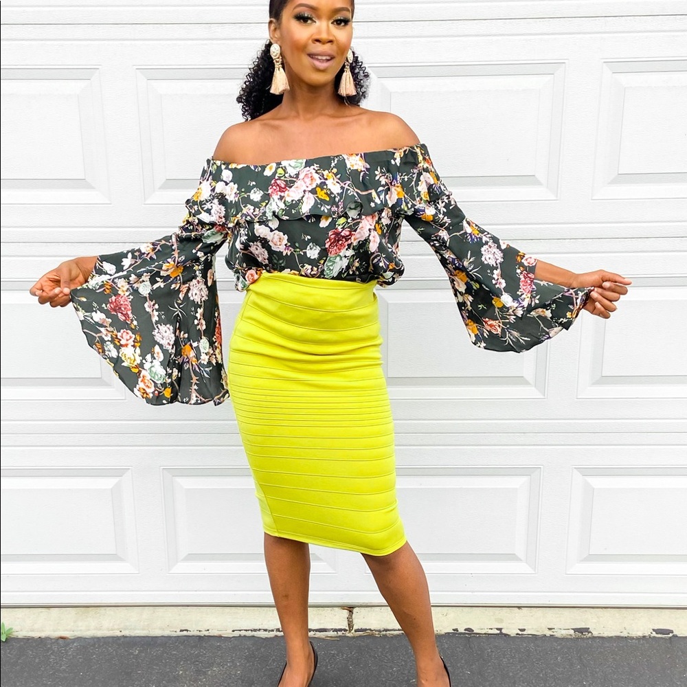 Off shoulder bell sleeve tunic top